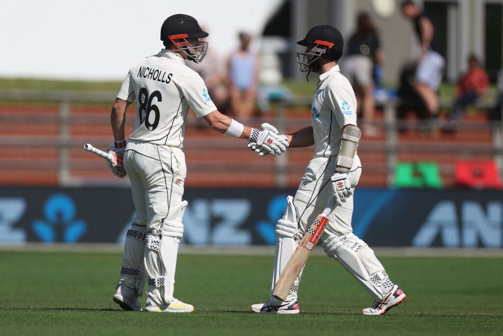 Kane Williamson and Henry Nicholls - 369 runs partnership: